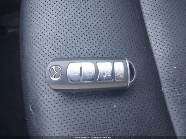 2017 MAZDA MAZDA6 JM1GL1V54H1144415 Photo 10