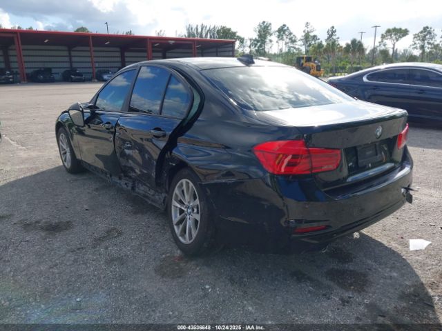 2018 BMW 320I WBA8A9C52JAH14722 Photo 2