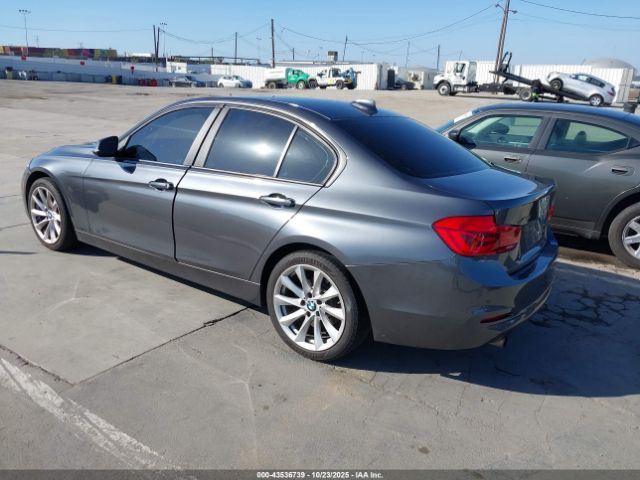2018 BMW 320I WBA8A3C53JA358789 Photo 2