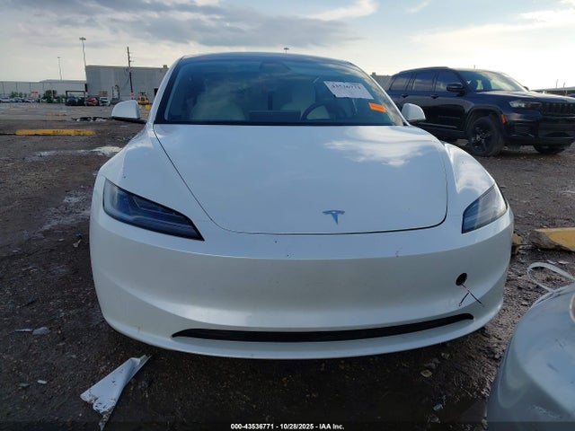 Tesla MODEL 3 2025 5YJ3E1EA5SF039855 Image 27