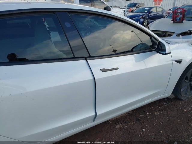 2025 TESLA MODEL 3 5YJ3E1EA5SF039855 Photo 5