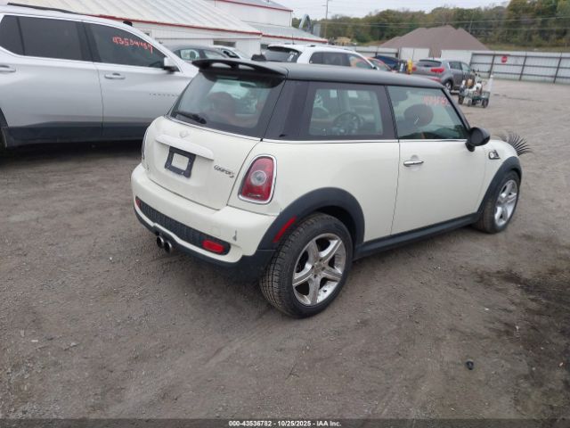 2010 MINI COOPER S WMWMF7C52ATZ73393 Photo 3