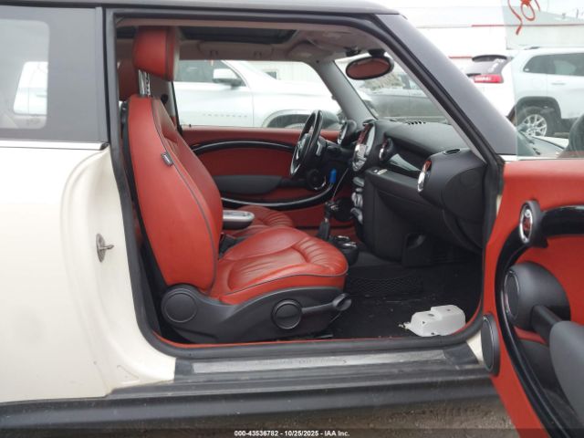 2010 MINI COOPER S WMWMF7C52ATZ73393 Photo 4