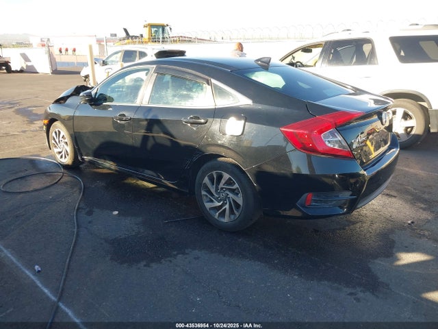 Honda CIVIC EX 2017 19XFC2F77HE004700 Image 3