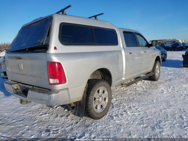 2016 RAM 2500 3C6UR5DL5GG261324 Photo 3