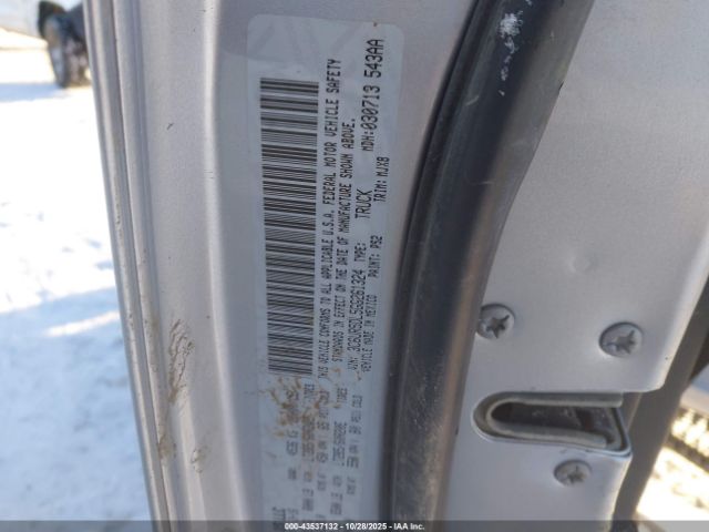 2016 RAM 2500 3C6UR5DL5GG261324 Photo 8