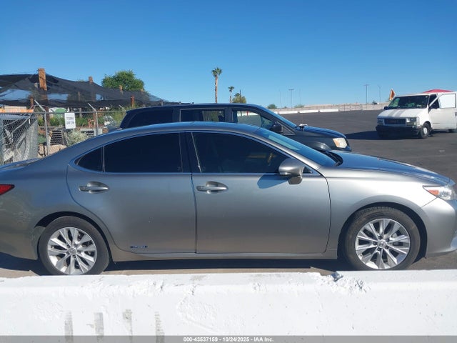 Lexus ES 300H 2015 JTHBW1GG7F2099704 Image 13