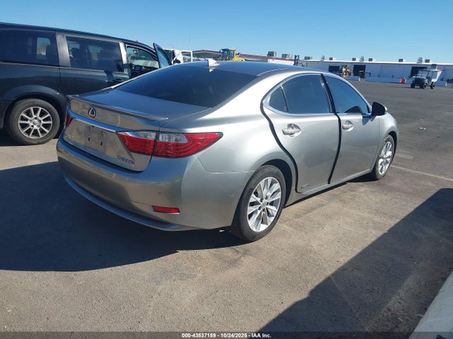 Lexus ES 300H 2015 JTHBW1GG7F2099704 Image 4