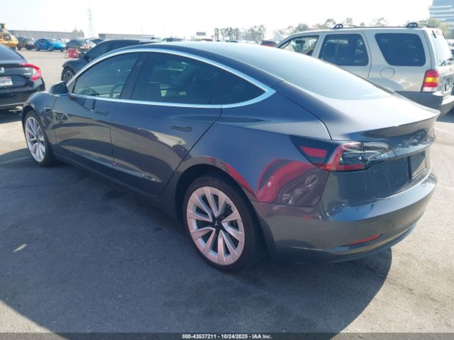 2019 TESLA MODEL 3 5YJ3E1EB6KF209911 Photo 2