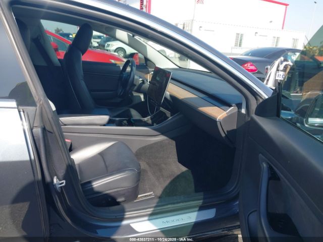 2019 TESLA MODEL 3 5YJ3E1EB6KF209911 Photo 4