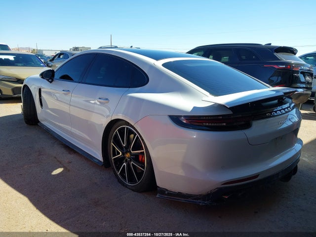 2018 PORSCHE PANAMERA WP0AF2A76JL141147 Photo 2