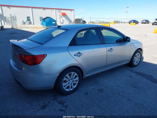 2013 KIA FORTE KNAFT4A28D5699876 Photo 3