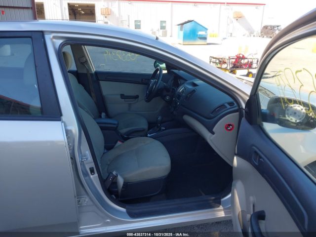 2013 KIA FORTE KNAFT4A28D5699876 Photo 4