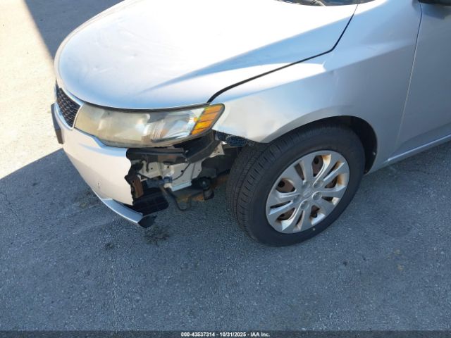 2013 KIA FORTE KNAFT4A28D5699876 Photo 5
