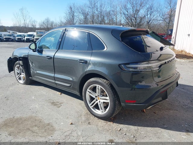 2025 PORSCHE MACAN WP1AA2A52SLB10605 Photo 2
