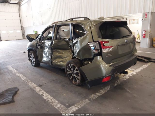 2019 SUBARU FORESTER JF2SKAUC9KH447574 Photo 2
