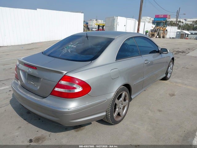 2005 MERCEDES-BENZ CLK 500 WDBTJ75J75F138268 Photo 3