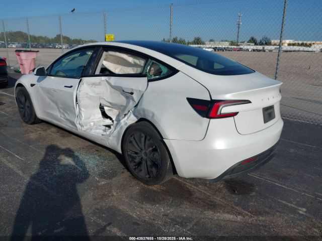 2025 TESLA MODEL 3 5YJ3E1EA2SF933926 Photo 2