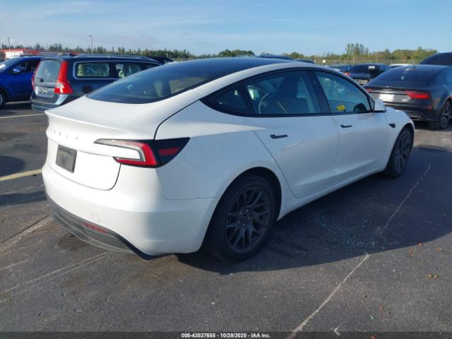 2025 TESLA MODEL 3 5YJ3E1EA2SF933926 Photo 3