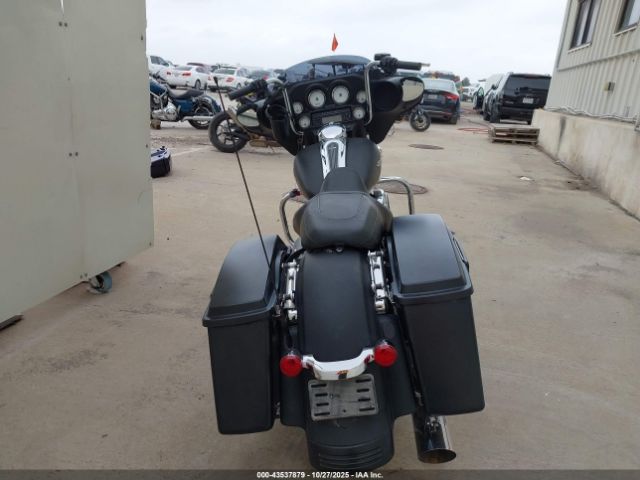 2011 HARLEY-DAVIDSON FLHX 1HD1KB413BB672458 Photo 5