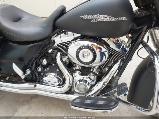 2011 HARLEY-DAVIDSON FLHX 1HD1KB413BB672458 Photo 7