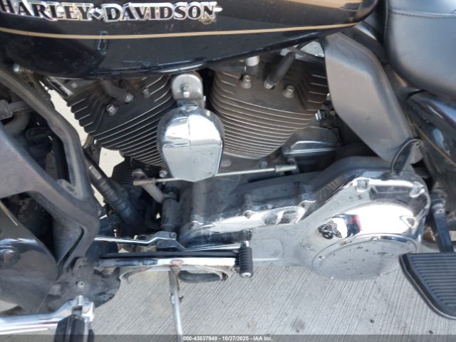 2016 HARLEY-DAVIDSON FLHTK 1HD1KEL12GB620846 Photo 8