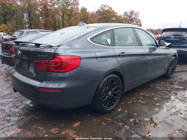 2018 BMW 330I GRAN TURISMO WBA8Z9C5XJB220186 Photo 3