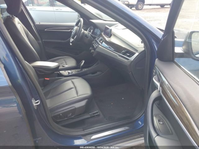 2021 BMW X1 WBXJG9C00M5T62583 Photo 4