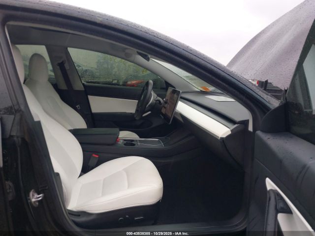 2021 TESLA MODEL 3 5YJ3E1EA7MF852181 Photo 4