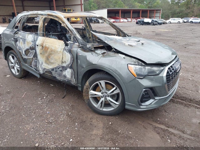2020 Audi Q3 Premium 45 Tfsi S Line Quattro Tiptronic მანქანა იყიდება აუქციონზე, vin: WA1DECF39L1058414, აუქციონის ნომერი: 43538391