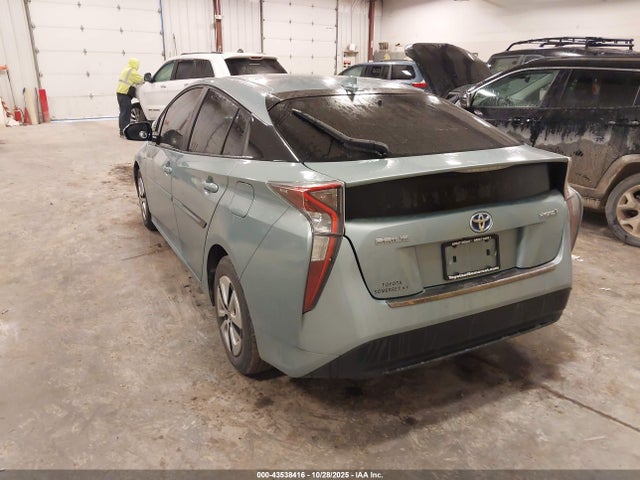Продажа на аукционе авто 2017 Toyota Prius Three, vin: JTDKARFU3H3532809, номер лота: 43538416