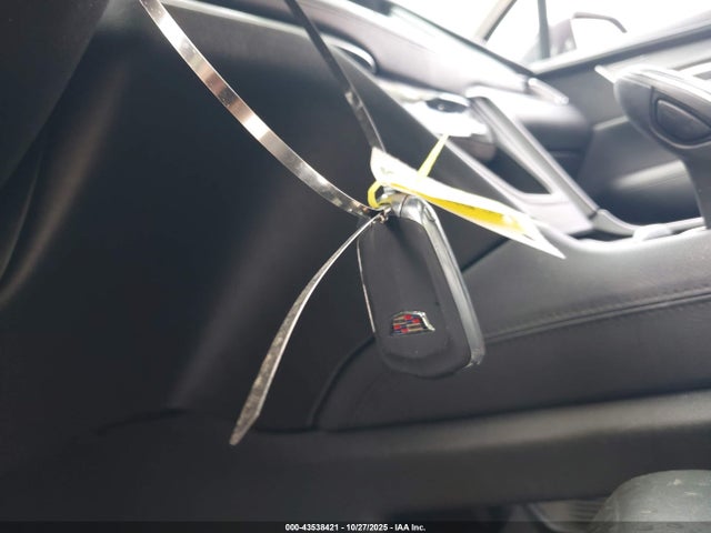 2017 CADILLAC XT5 1GYKNBRS4HZ271638 Photo 10