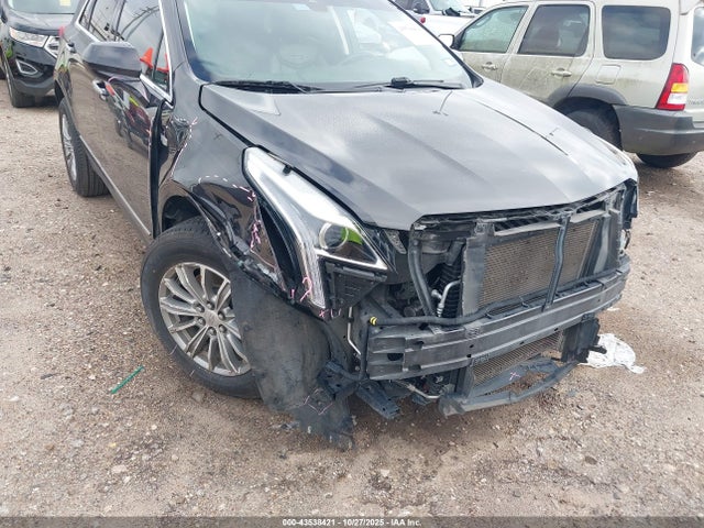2017 CADILLAC XT5 1GYKNBRS4HZ271638 Photo 5