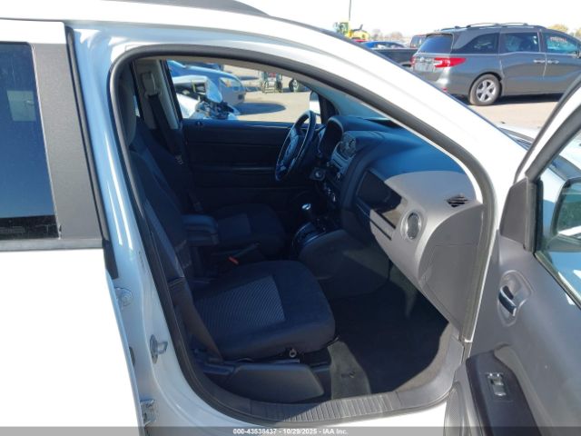 2011 JEEP COMPASS 1J4NF1FB0BD263937 Photo 4