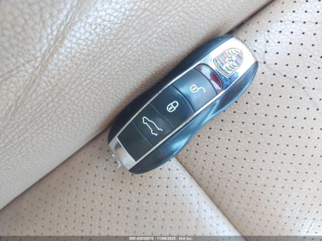 2011 PORSCHE CAYENNE HYBRID WP1AE2A27BLA92001 Photo 10