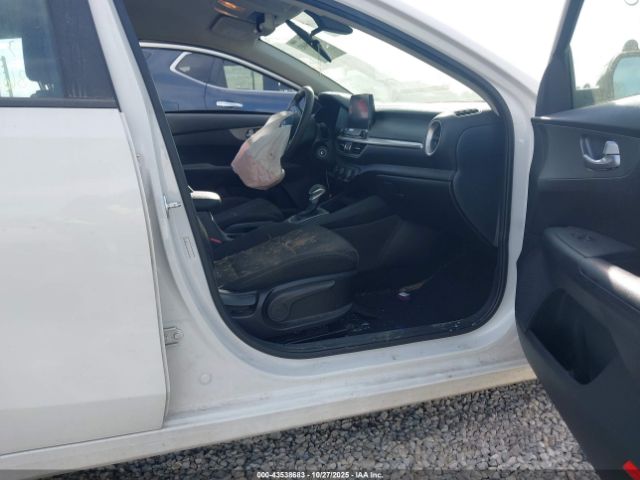 2020 KIA FORTE 3KPF24AD6LE207260 Photo 4