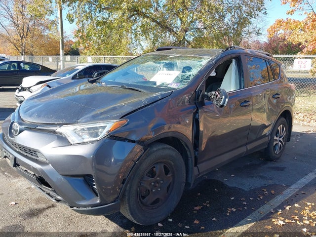 2017 TOYOTA RAV4 JTMBFREV1HJ702026 Photo 1