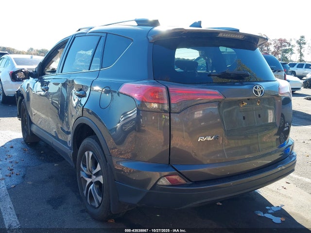 2017 TOYOTA RAV4 JTMBFREV1HJ702026 Photo 2