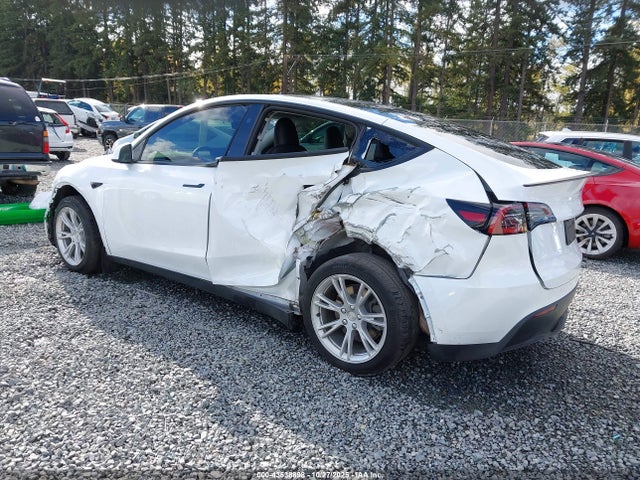 2023 TESLA MODEL Y 7SAYGAEE7PF812158 Photo 2
