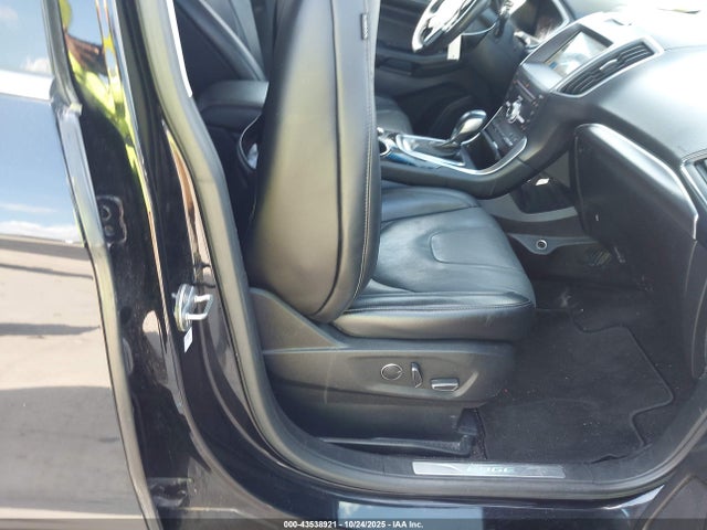 2FMPK3K97JBB19875 Ford Edge Titanium