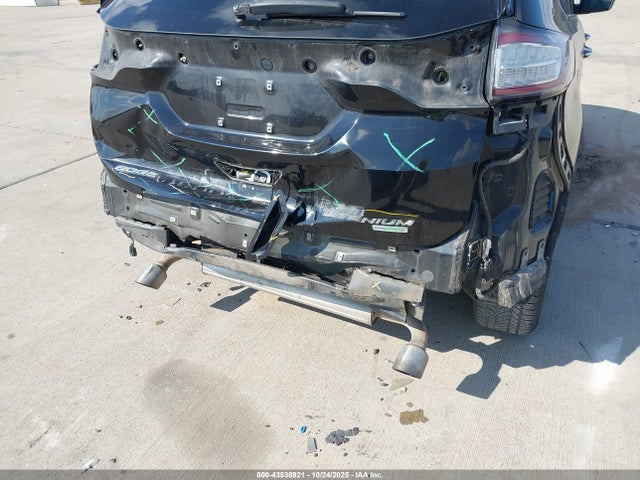 2FMPK3K97JBB19875 Ford Edge Titanium