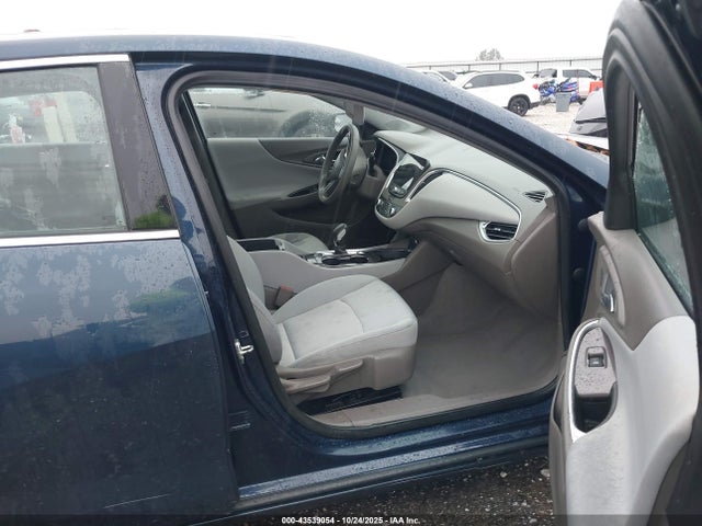 2021 CHEVROLET MALIBU 1G1ZD5STXMF073629 Photo 4