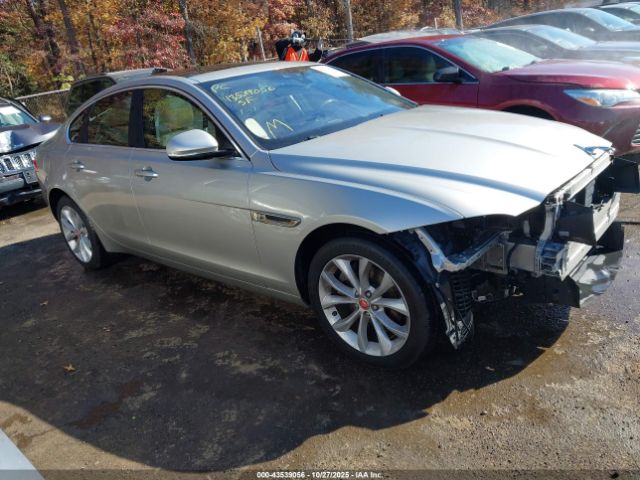 2017 JAGUAR XF SAJBD4BN2HCY32366