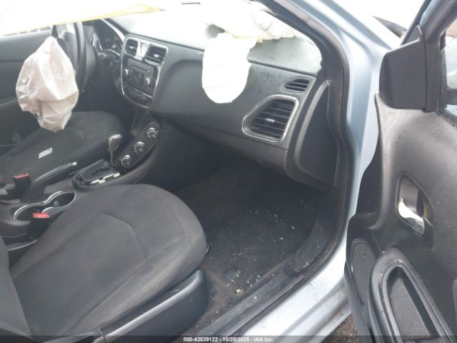 2013 CHRYSLER 200 1C3CCBBB4DN763389 Photo 4