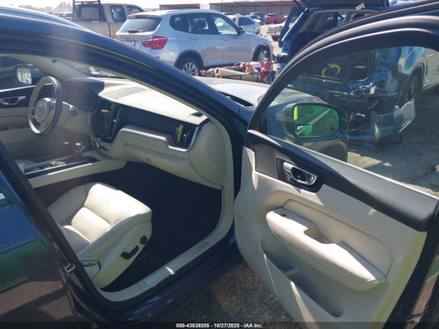 2021 VOLVO XC60 YV4102DKXM1810521 Photo 4