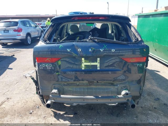 2021 VOLVO XC60 YV4102DKXM1810521 Photo 5