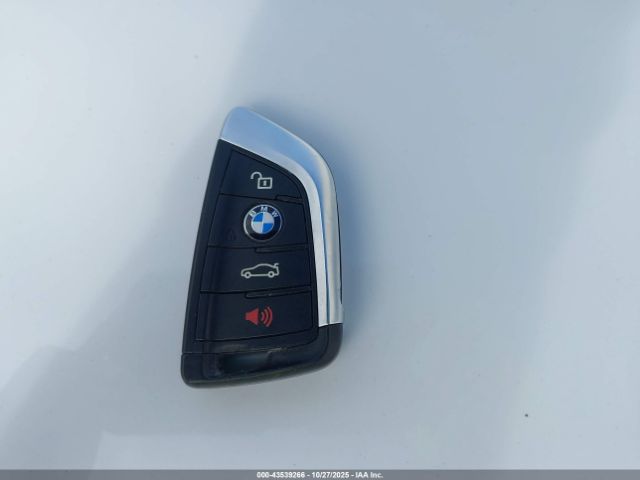 2019 BMW X1 WBXHT3C58K5L38659 Photo 10