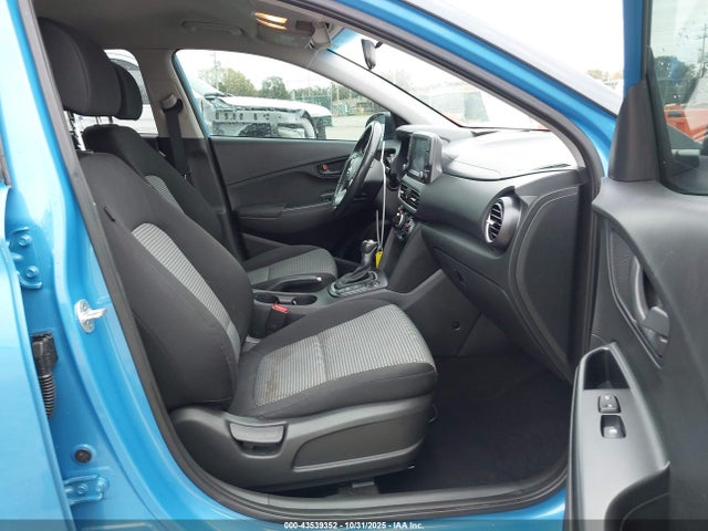 KM8K2CAAXJU077038 Hyundai Kona Sel