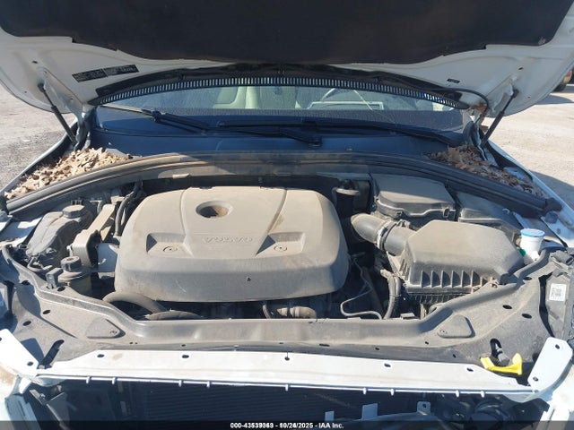 2017 VOLVO XC60 YV440MDU1H2196016 Photo 9