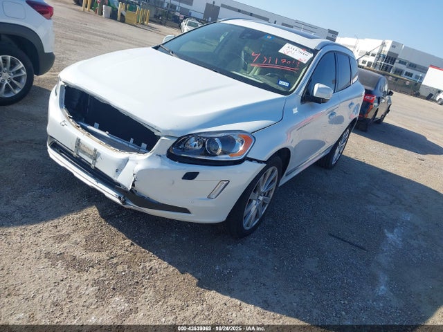 2017 VOLVO XC60 YV440MDU1H2196016 Photo 1